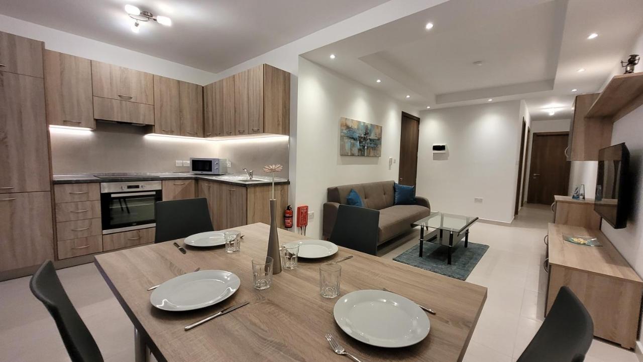 Lovely Apartment With Side Sea View St. Paul's Bay Esterno foto