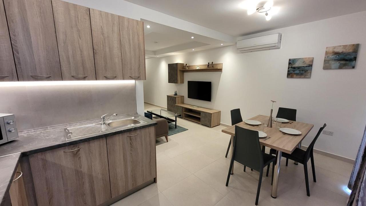 Lovely Apartment With Side Sea View St. Paul's Bay Esterno foto