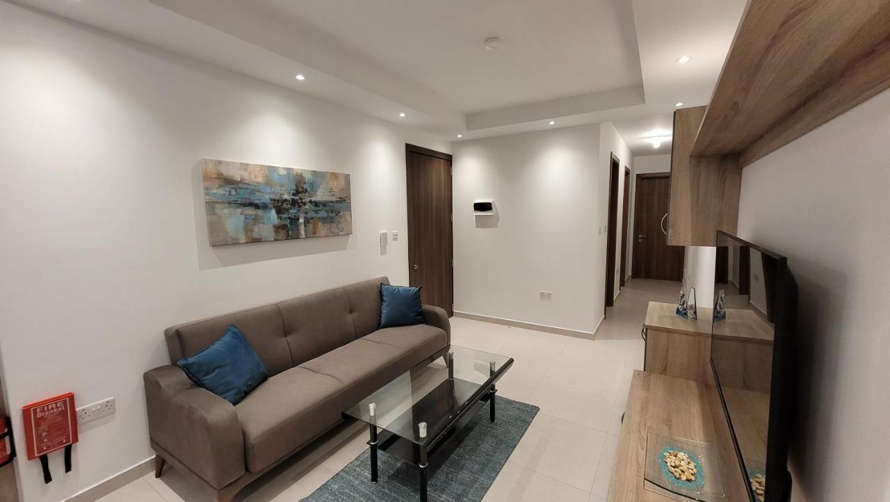 Lovely Apartment With Side Sea View St. Paul's Bay Esterno foto