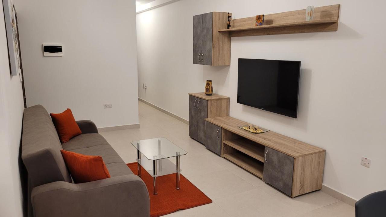 Lovely Apartment With Side Sea View St. Paul's Bay Esterno foto